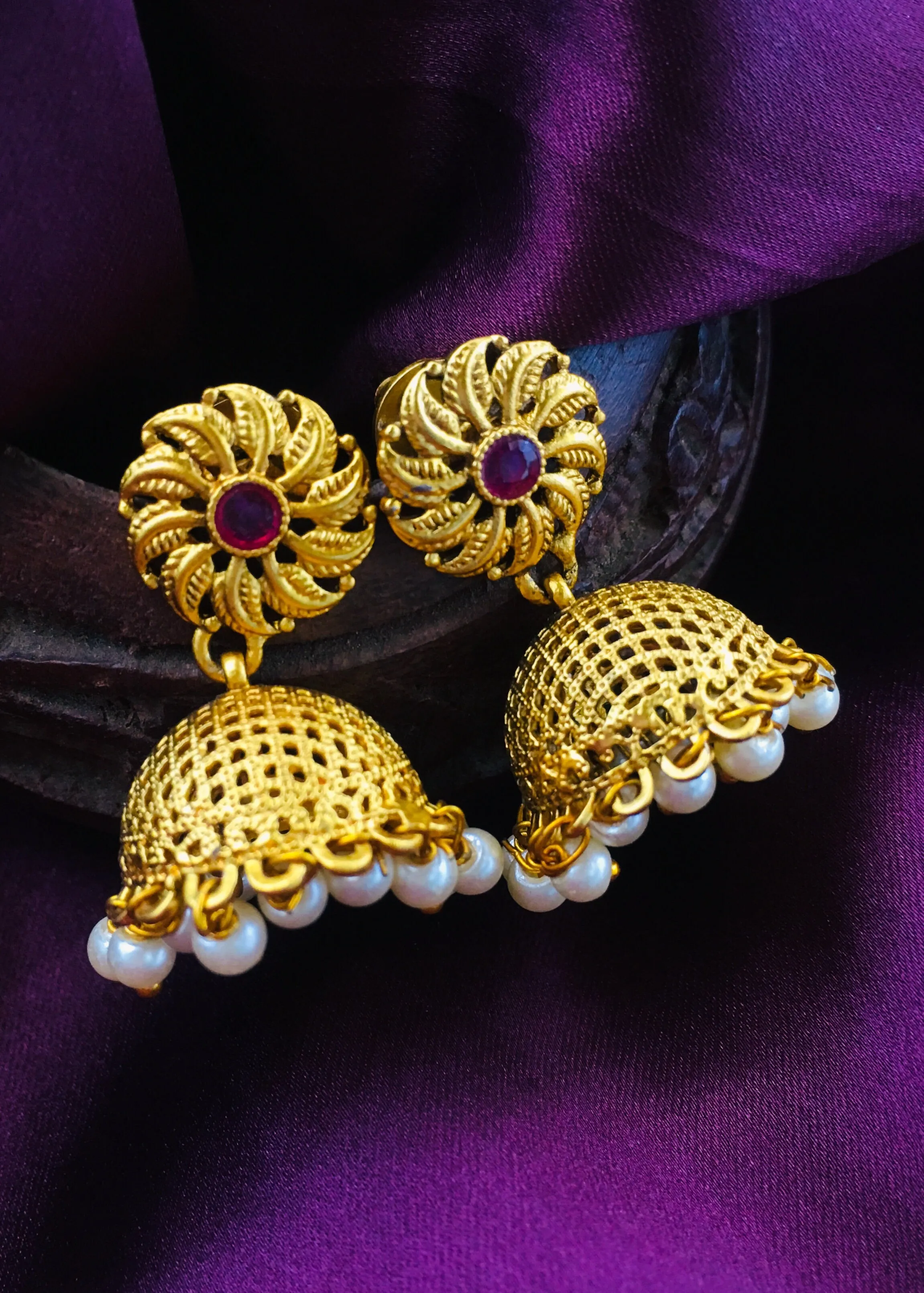 ATTRACTIVE FLORAL JHUMKI