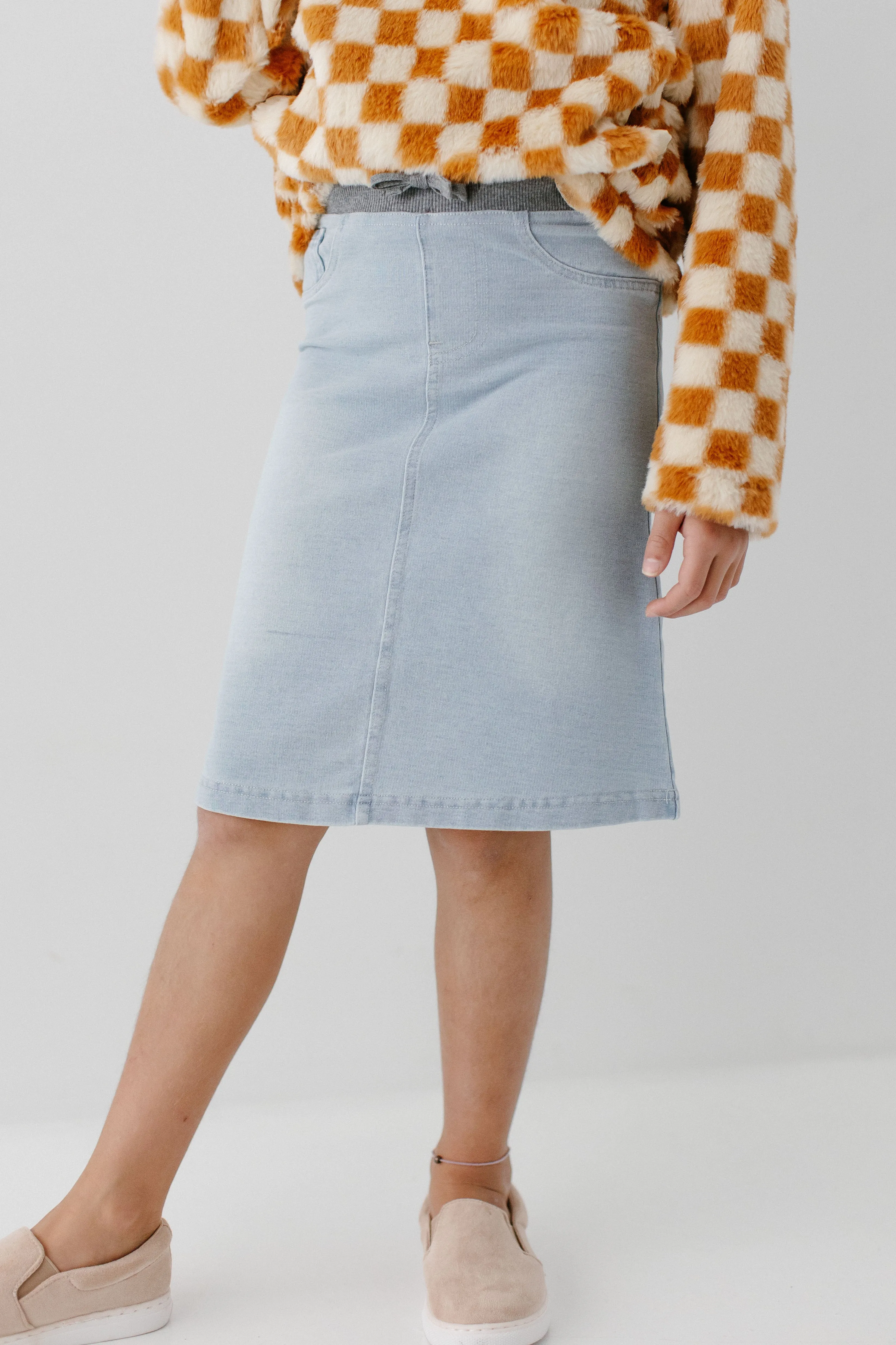 'Ava' Girl Knit Denim Skirt in Light Wash