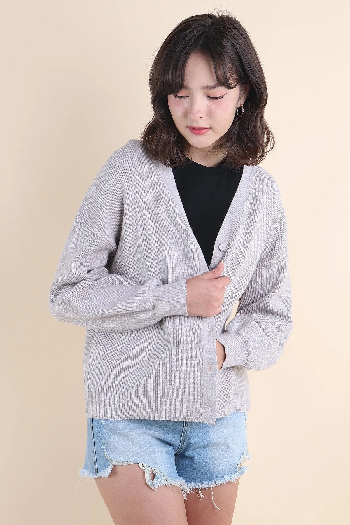 BLISSE KNIT CARDIGAN IN TAUPE GREY