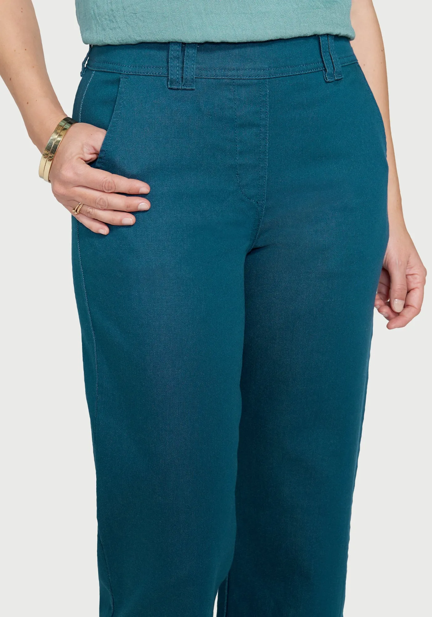 Burton Twill Crop Chino | Wide (Dark Ocean)