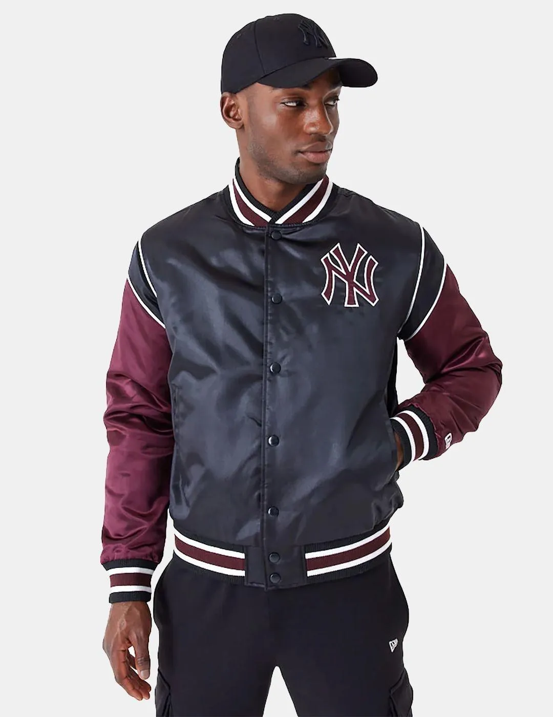 Chaqueta New Era MLB New York Yankees Satin Negro