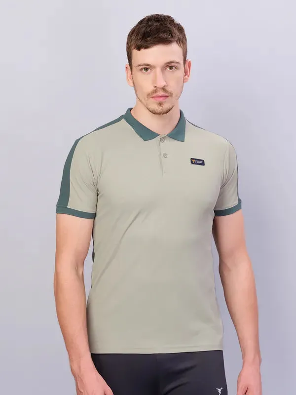 Men Colorblock Slim Fit Polo T-shirt with MATPIQ