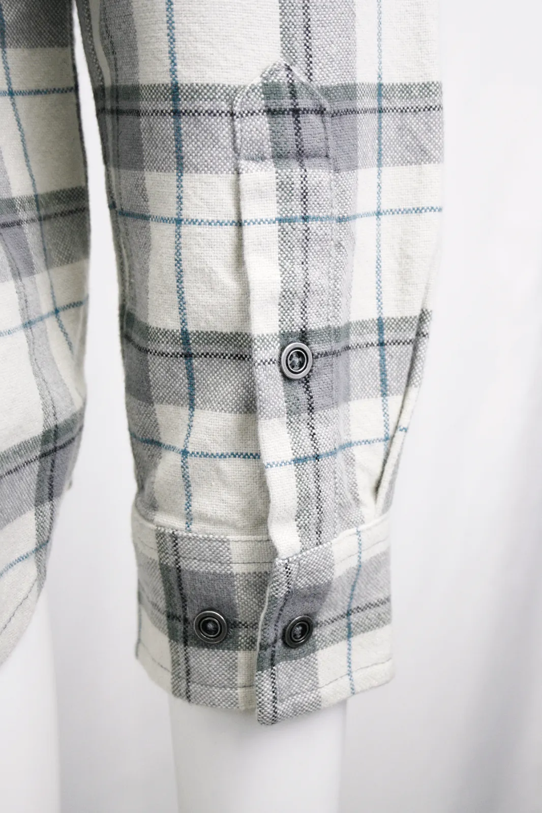 prAna Men's Grey & White L/S Flannel Shirt (S13)