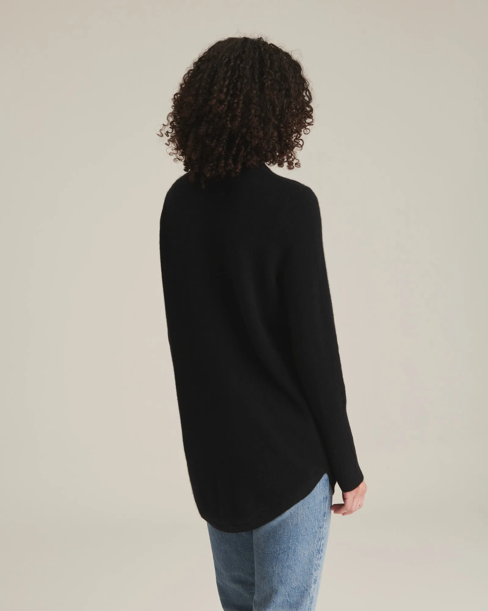 Soft by Naadam 100% Cashmere Crew Neck Curved Hem Sweater